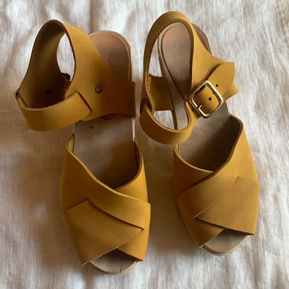 Bryr Shoes - Bryr Emma high heel Cross Toe in Mustard 37